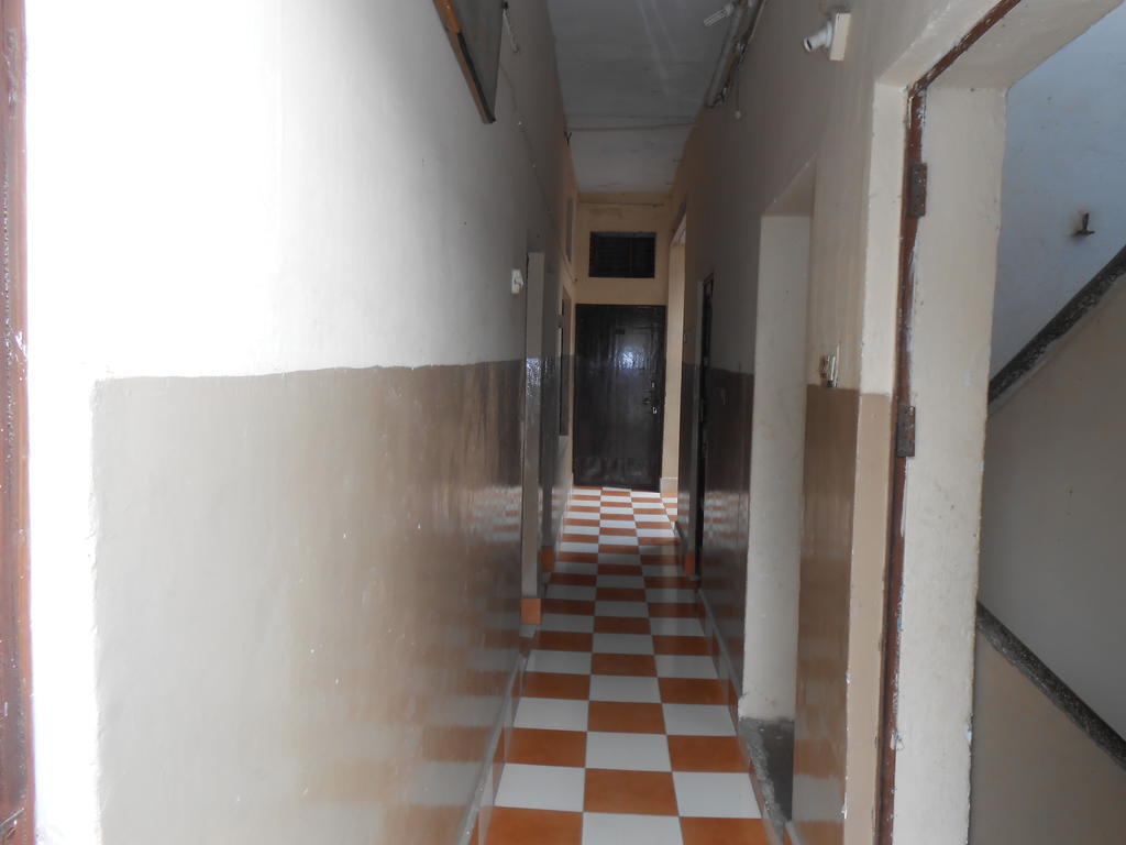 Gaurav Guest House Матура Екстериор снимка