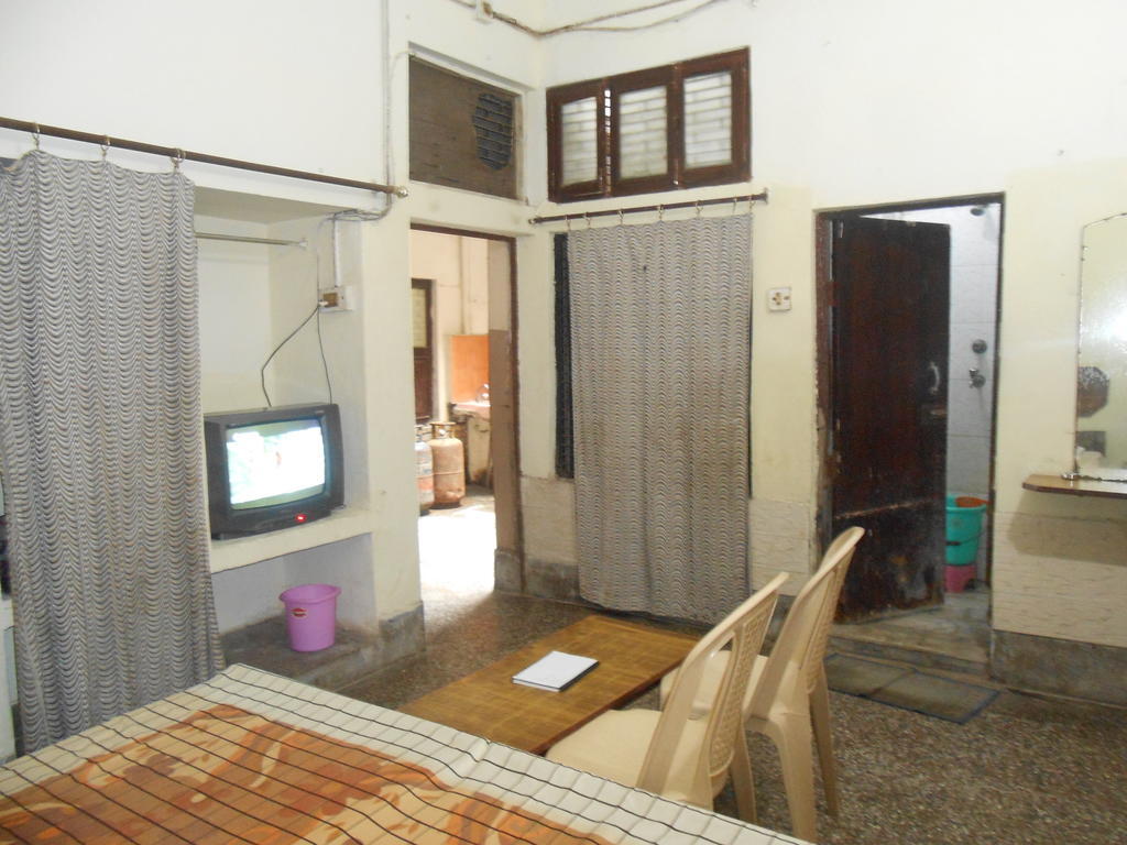 Gaurav Guest House Матура Стая снимка