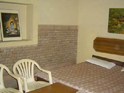 Gaurav Guest House Матура Екстериор снимка